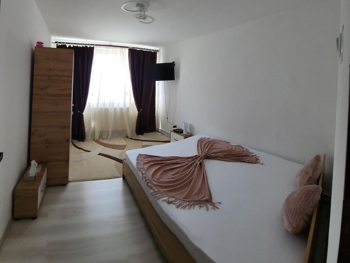 Apartament In Regim Hotelier Deva Exteriör bild