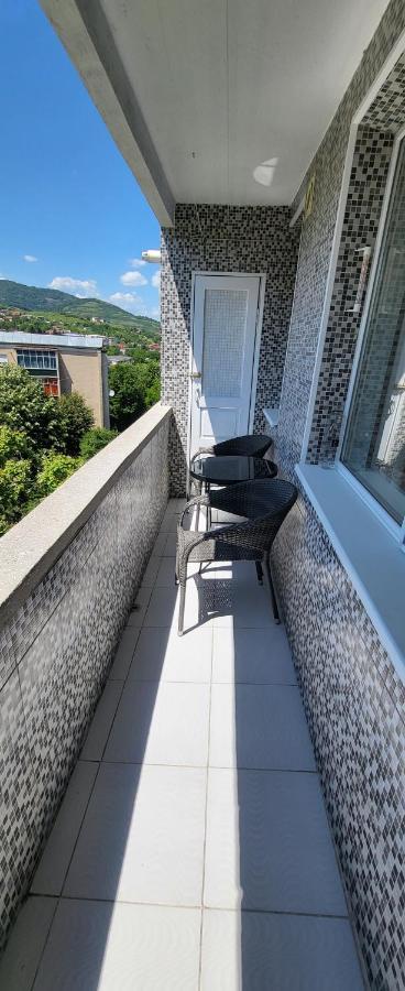 Apartament In Regim Hotelier Deva Exteriör bild