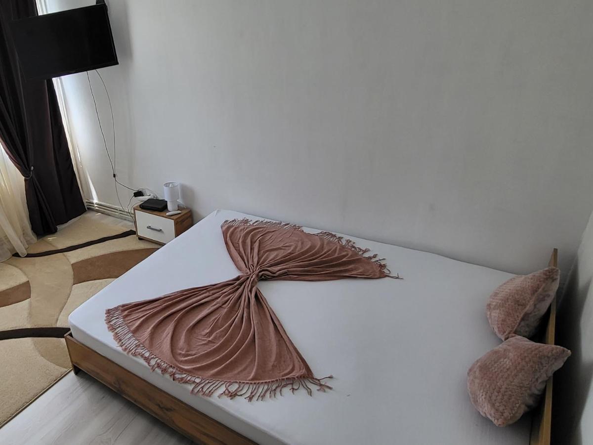 Apartament In Regim Hotelier Deva Exteriör bild